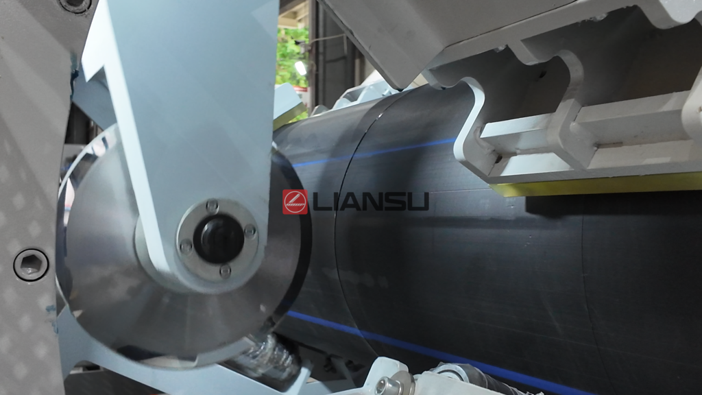 hdpe pipe cutting machine for 170mm Wall Thickness.png