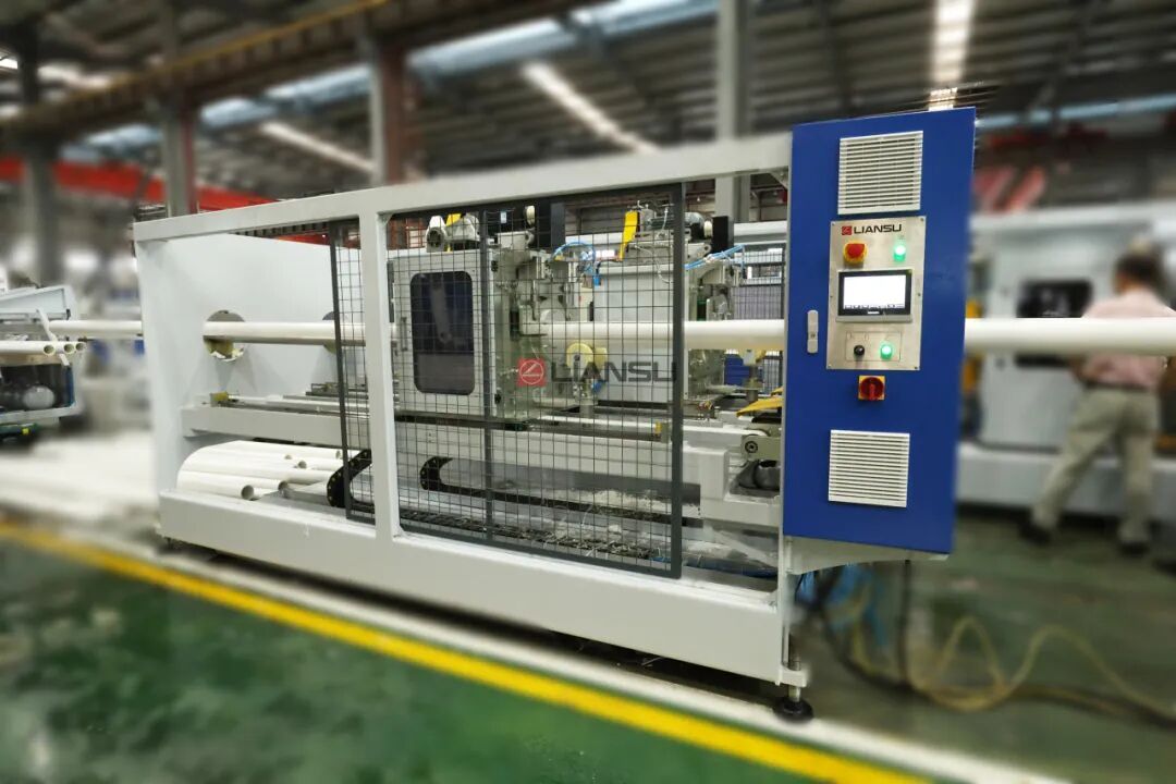 cutting machine for pvc extrusion line.jpg