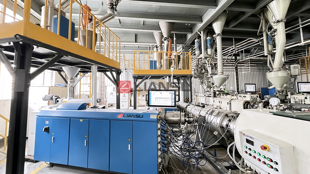 1790574811279374.jpg pvc foam core pipe extrusion line.jpg